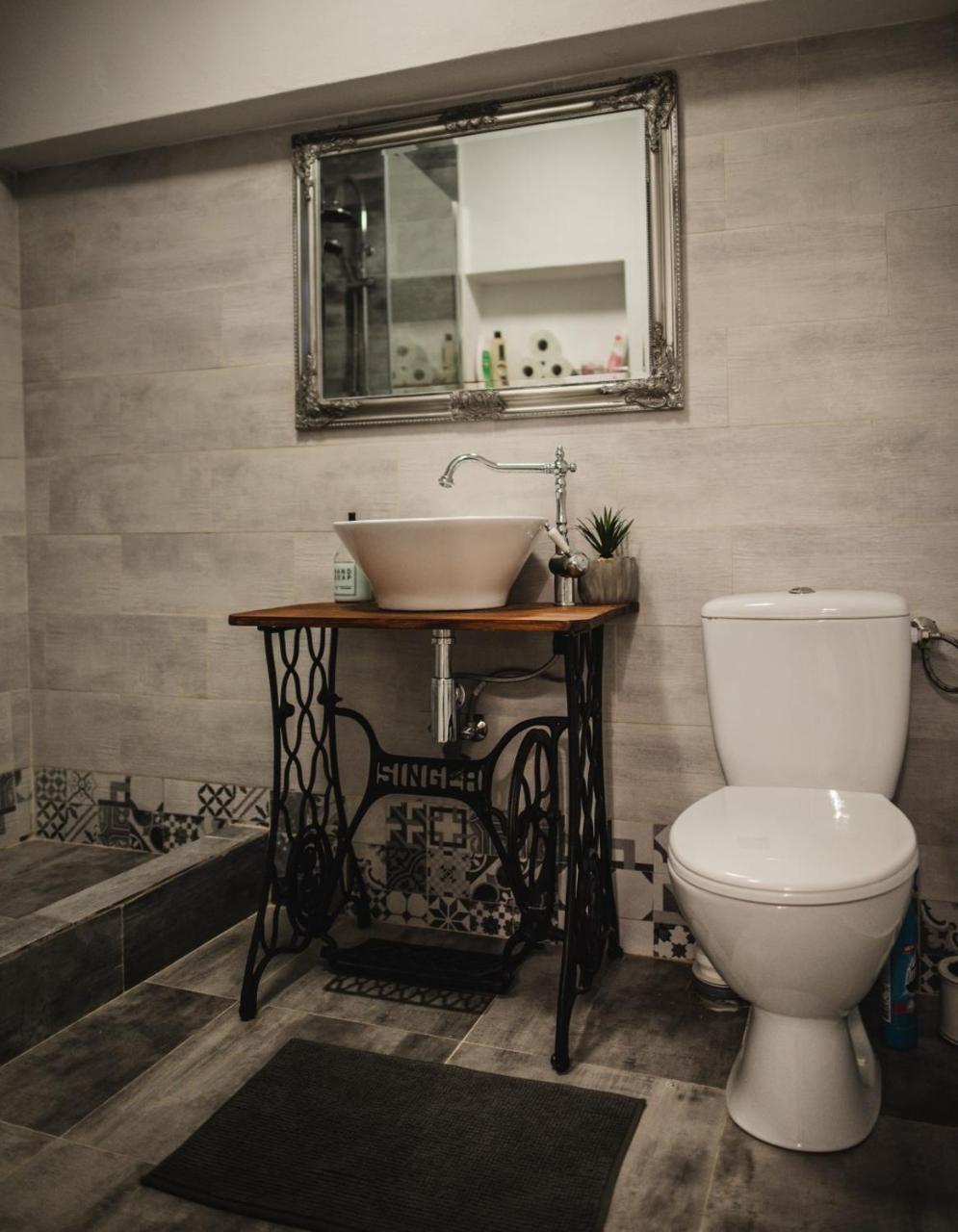 Glam Rose&white Downtown Apartament *